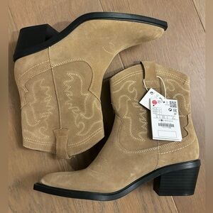 Stradivarius Camel Suede Heeled Boots